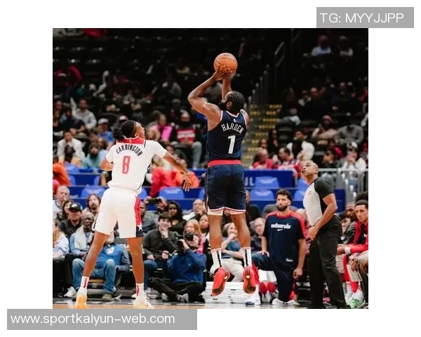 哈登半场表现出色10投6中砍下并列最高16分三分球命中率高达60无失误 哈登半场表现出色10投6中砍下并列最高16分三分球命中率高达60无失误