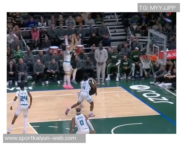 左肩受伤将缺席比赛里弗斯确认AJ格林随队前往底特律进行检查